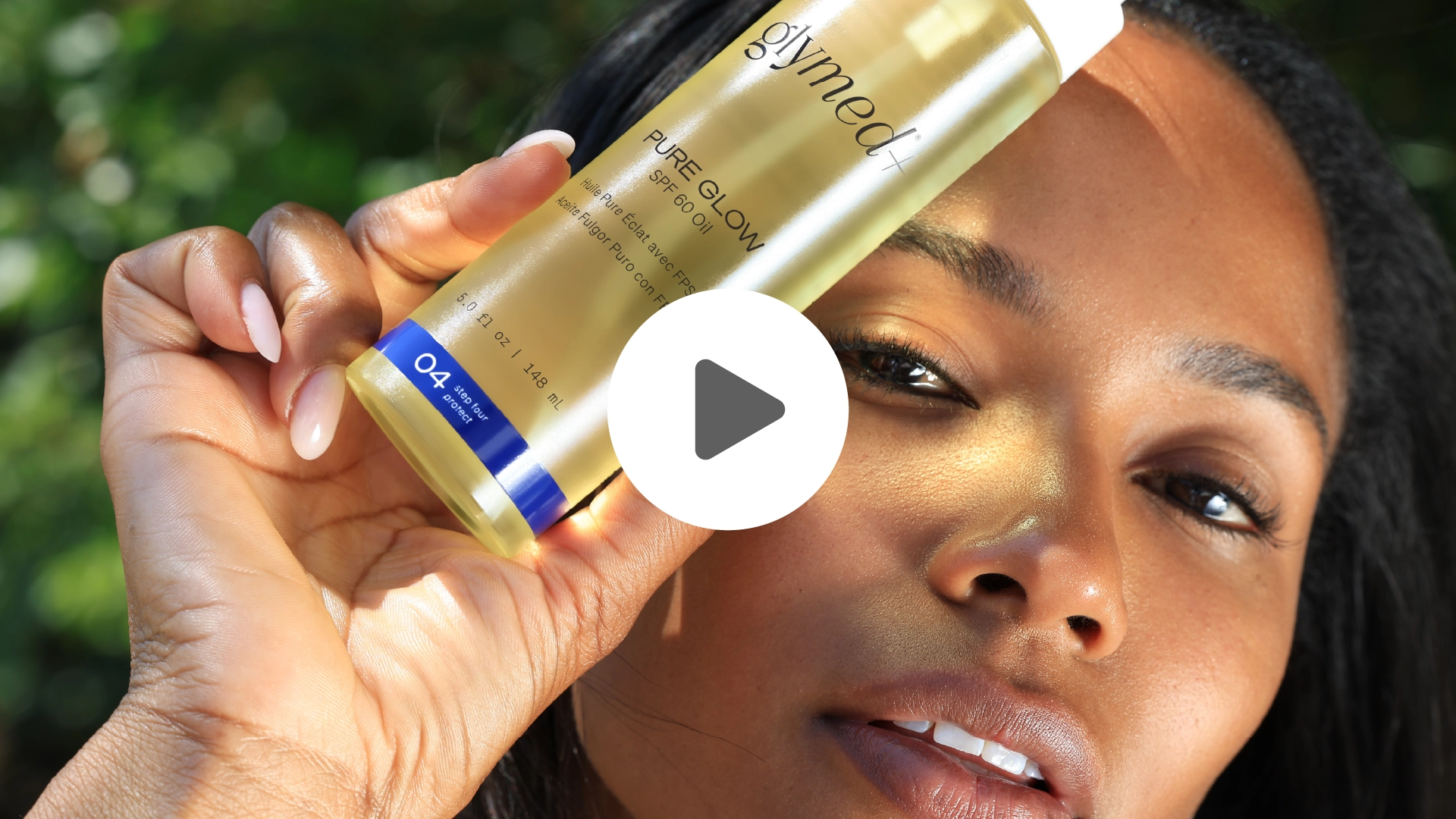 Pure Glow SPF 60 Oil in motion